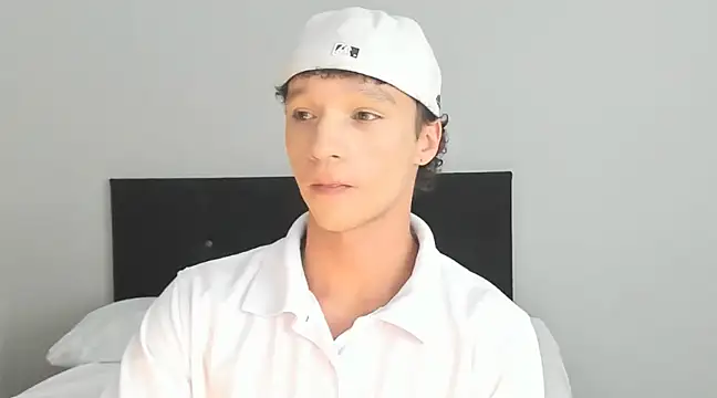 angelcortes online show from 02/28/25, 05:15