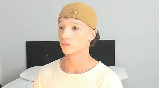 angelcortes online show from 03/01/25, 06:32