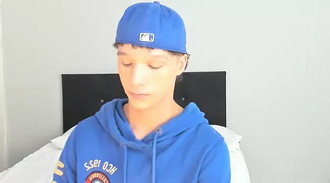 angelcortes online show from 03/04/25, 11:51