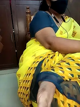 Snapshot of yours-kavaya chatting on 10/21/25, 07:31 yours-kavaya online show from 10/21/25, 07:31