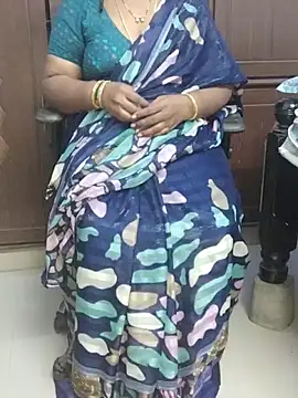 Snapshot of yours-kavaya chatting on 10/30/25, 11:00 yours-kavaya online show from 10/30/25, 11:00