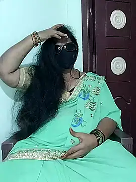 Snapshot of yours-kavaya chatting on 11/24/25, 04:18 yours-kavaya online show from 11/24/25, 04:18