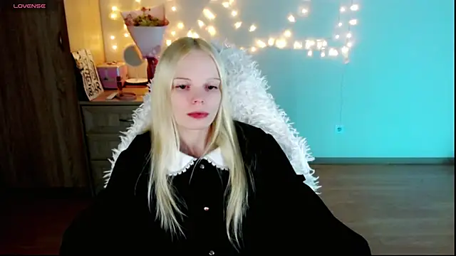 Emily Nyaffee online show from 03/01/25, 05:16