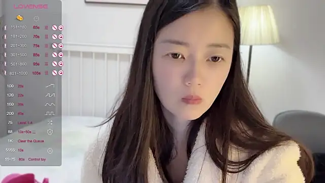 A-xena online show from 02/19/25, 02:23