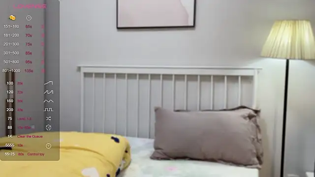 A-xena online show from 02/26/25, 01:52