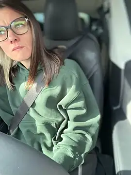 LadyLena1 online show from 11/06/25, 07:48