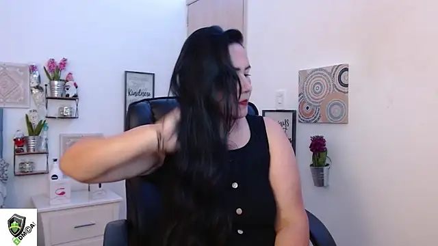 Snapshot of amalia_brunette chatting on 12/10/24, 11:19 amalia brunette online show from 12/10/24, 11:19