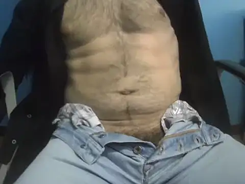 Snapshot of Pol8822 chatting on 03/19/25, 02:13 Pol8822 online show from 03/19/25, 02:13