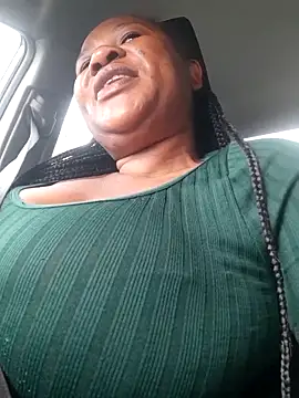 Snapshot of Bootyliciousbbw12 chatting on 10/28/25, 06:28 Bootyliciousbbw12 online show from 10/28/25, 06:28