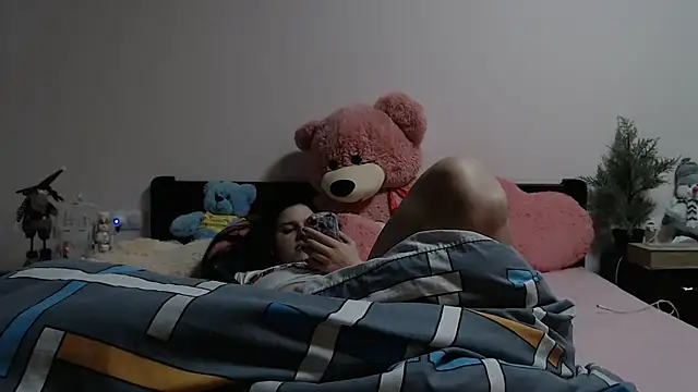 Annatrybebetter online show from 03/20/25, 03:23