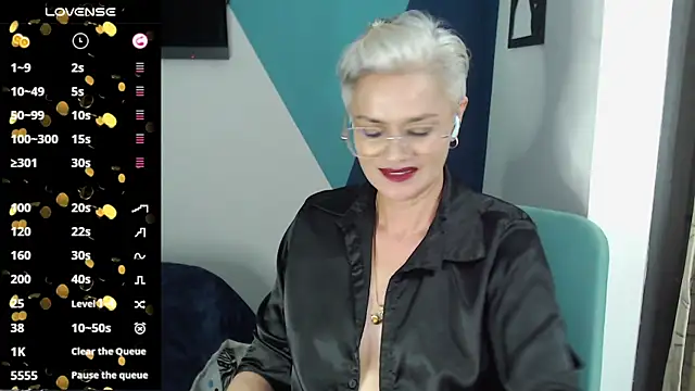 Snapshot of scarlett_paris22 chatting on 02/25/25, 02:58 scarlett paris22 online show from 02/25/25, 02:58