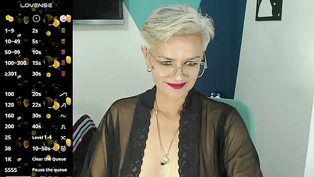 Snapshot of scarlett_paris22 chatting on 03/06/25, 02:30 scarlett paris22 online show from 03/06/25, 02:30
