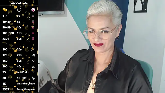 Snapshot of scarlett_paris22 chatting on 03/08/25, 12:22 scarlett paris22 online show from 03/08/25, 12:22