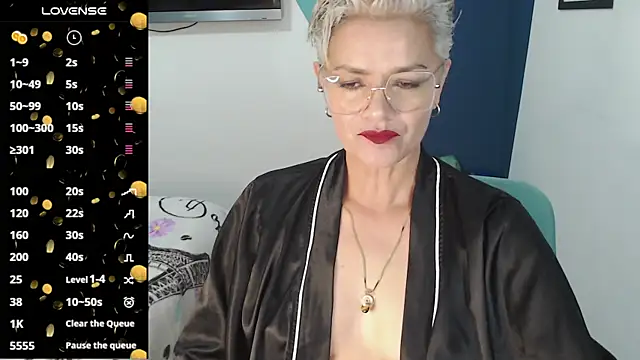 Snapshot of scarlett_paris22 chatting on 03/15/25, 11:50 scarlett paris22 online show from 03/15/25, 11:50