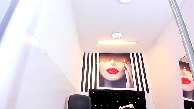 Shanelle   online show from 09/19/25, 01:56