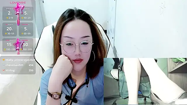 Snapshot of -orange_ chatting on 01/19/25, 09:11 -orange online show from 01/19/25, 09:11