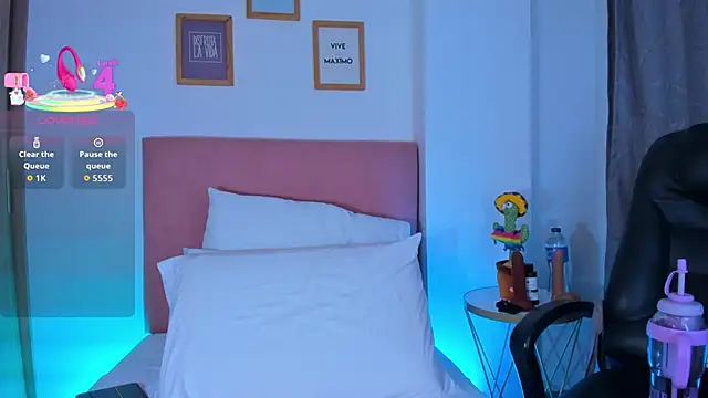 samantha x s online show from 11/19/25, 03:39