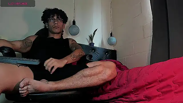 Snapshot of FuckHardlove chatting on 09/28/25, 06:35 FuckHardlove online show from 09/28/25, 06:35