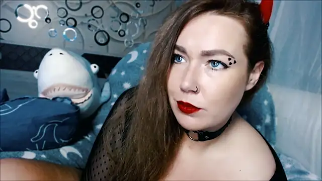 Snapshot of tia_meow chatting on 10/28/25, 01:14 tia meow online show from 10/28/25, 01:14