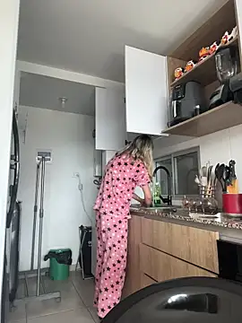 Snapshot of Ameellie chatting on 10/11/25, 04:16 Ameellie online show from 10/11/25, 04:16