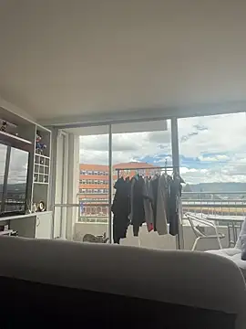 Snapshot of Ameellie chatting on 10/22/25, 04:51 Ameellie online show from 10/22/25, 04:51