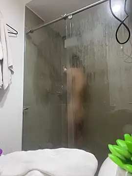 Snapshot of Ameellie chatting on 10/28/25, 03:58 Ameellie online show from 10/28/25, 03:58