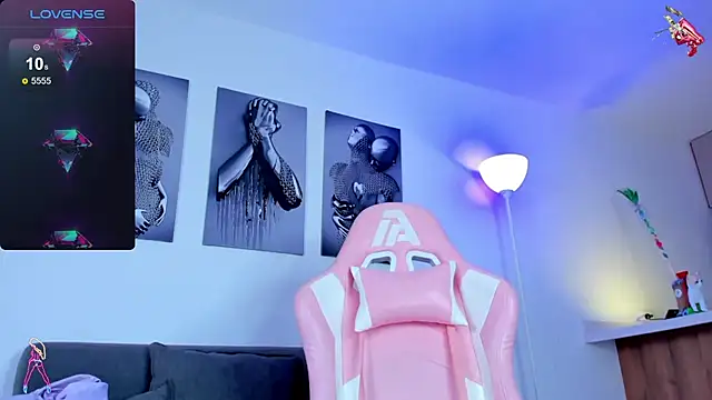 Snapshot of sophia_willians chatting on 01/02/25, 05:50 sophia willians online show from 01/02/25, 05:50