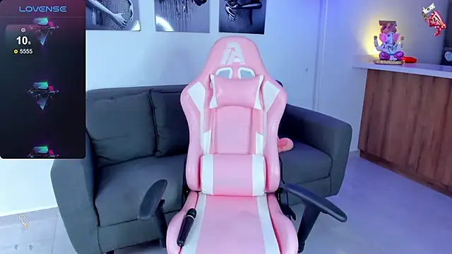 Snapshot of sophia_willians chatting on 01/11/25, 01:43 sophia willians online show from 01/11/25, 01:43