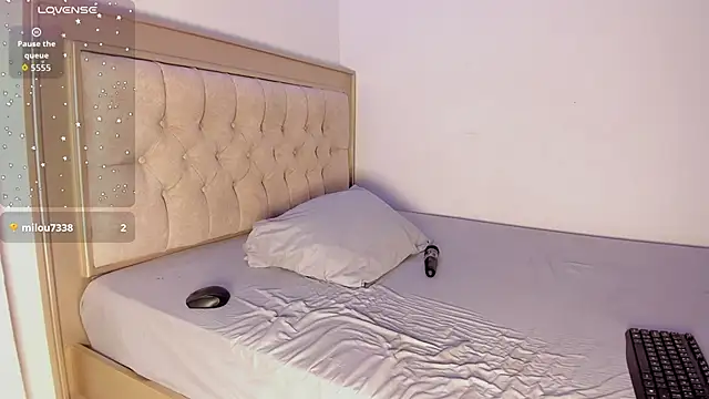 Snapshot of Letizia_West_ chatting on 10/08/25, 07:28 Letizia West online show from 10/08/25, 07:28