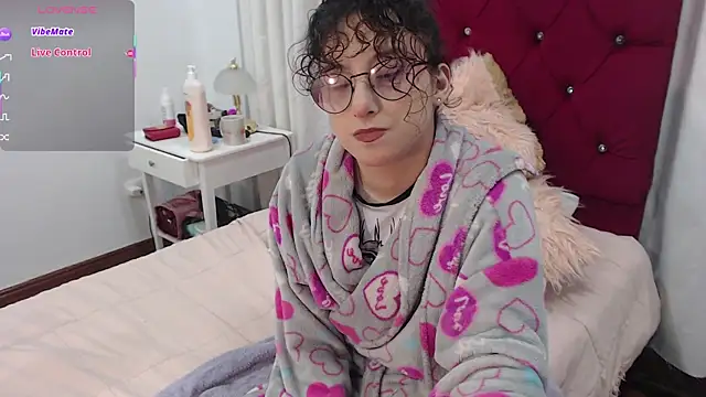 little  amy  online show from 10/11/25, 08:29