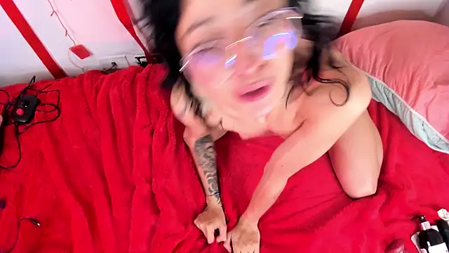 Cloe Leee online show from 02/07/25, 10:50