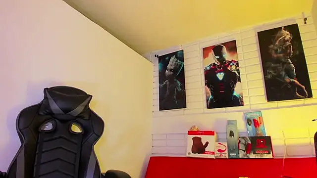 Alahia Rodriguez online show from 02/18/25, 12:28