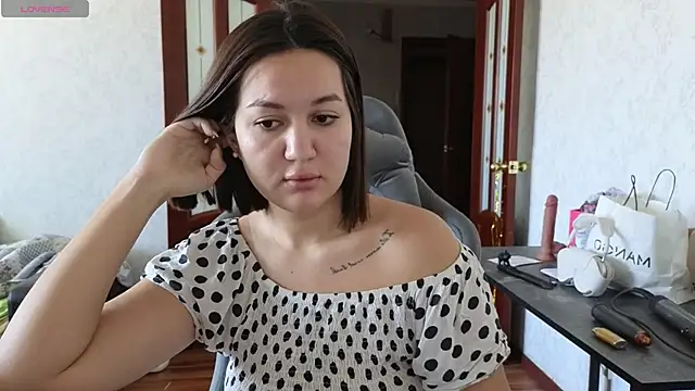 Nelly Fischer online show from 03/23/25, 06:37