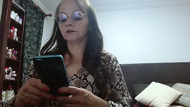 asleycavta online show from 10/25/25, 10:26