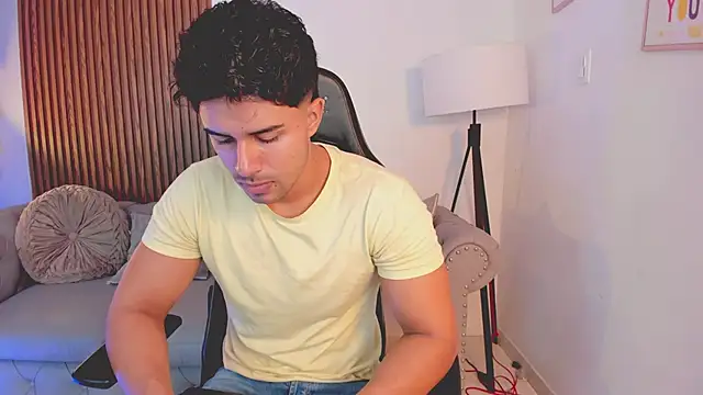 liam collins21 online show from 10/26/25, 11:49