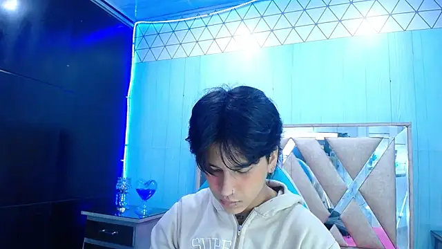 alex 477 online show from 11/10/25, 11:42