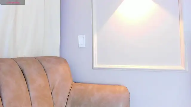 Lia walton online show from 12/16/24, 12:06