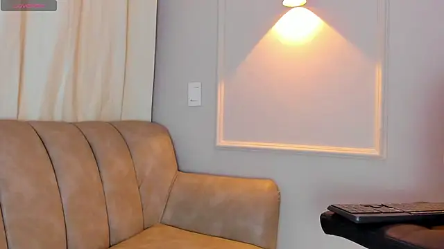 Lia walton online show from 01/01/25, 07:43