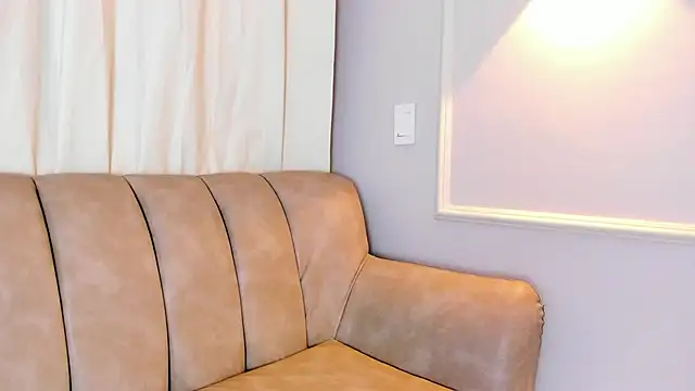 Lia walton online show from 02/11/25, 11:54