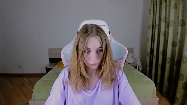 Cowell Adelina online show from 03/09/25, 02:43