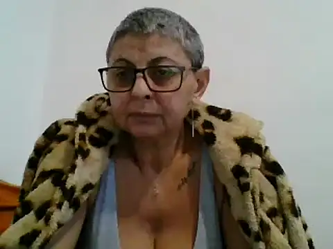 Snapshot of roseblak42 chatting on 02/06/25, 02:26 roseblak42 online show from 02/06/25, 02:26
