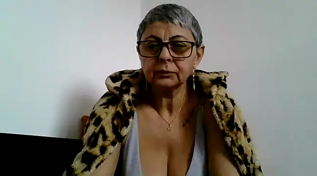 Snapshot of roseblak42 chatting on 03/03/25, 09:55 roseblak42 online show from 03/03/25, 09:55
