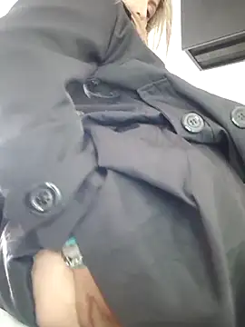  Abril-Office1 online show from 02/19/25, 04:22