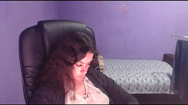 LovelyJulliette online show from 02/04/25, 06:27