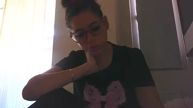 LovelyJulliette online show from 10/17/25, 09:23