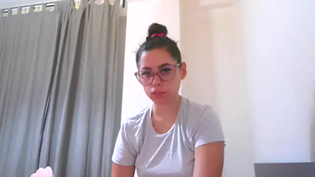 LovelyJulliette online show from 10/18/25, 05:03