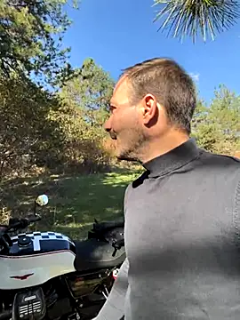 Adventurehotman online show from 10/23/25, 10:58