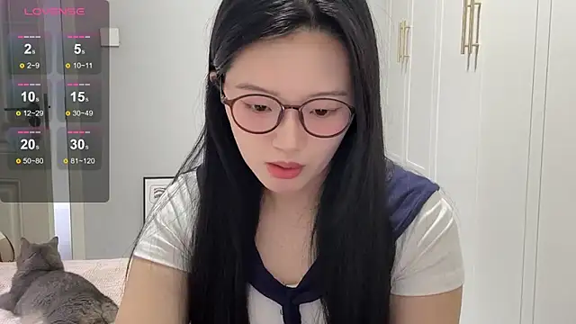 Snapshot of rose-u chatting on 10/08/25, 02:31 rose-u online show from 10/08/25, 02:31