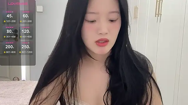 Snapshot of rose-u chatting on 10/20/25, 01:50 rose-u online show from 10/20/25, 01:50