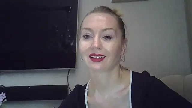 ZarinaSwift online show from 10/04/25, 07:17